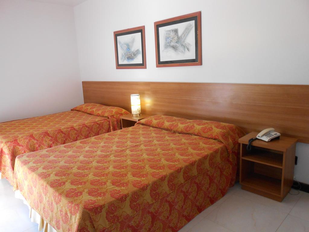 Happy Hotel Girassol Porto Seguro Habitación foto
